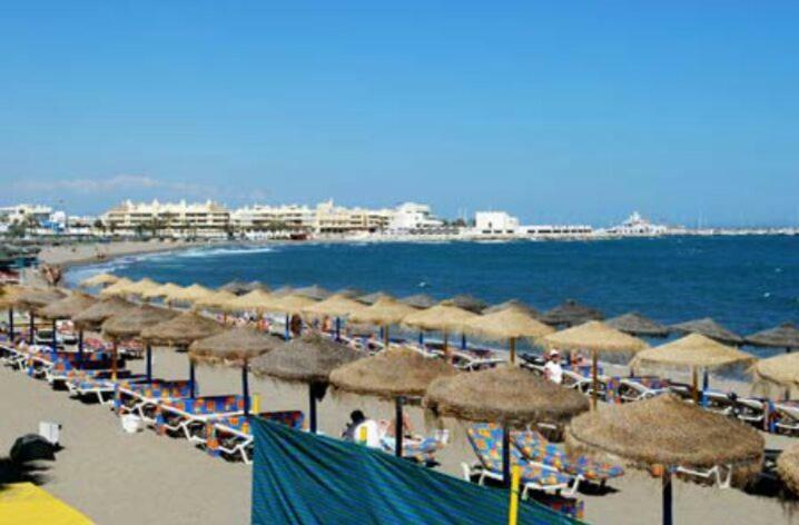 Estudio Sagitario Benalmádena Esterno foto